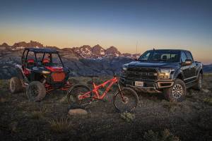 FOX Offroad Shocks - Fox Racing Shox: Performance Series 2" Smooth Body IFP Shock - 2020+ GM 2500/3500 HD Rear, 1.5-3" Lift, 985-24-241 - Image 2